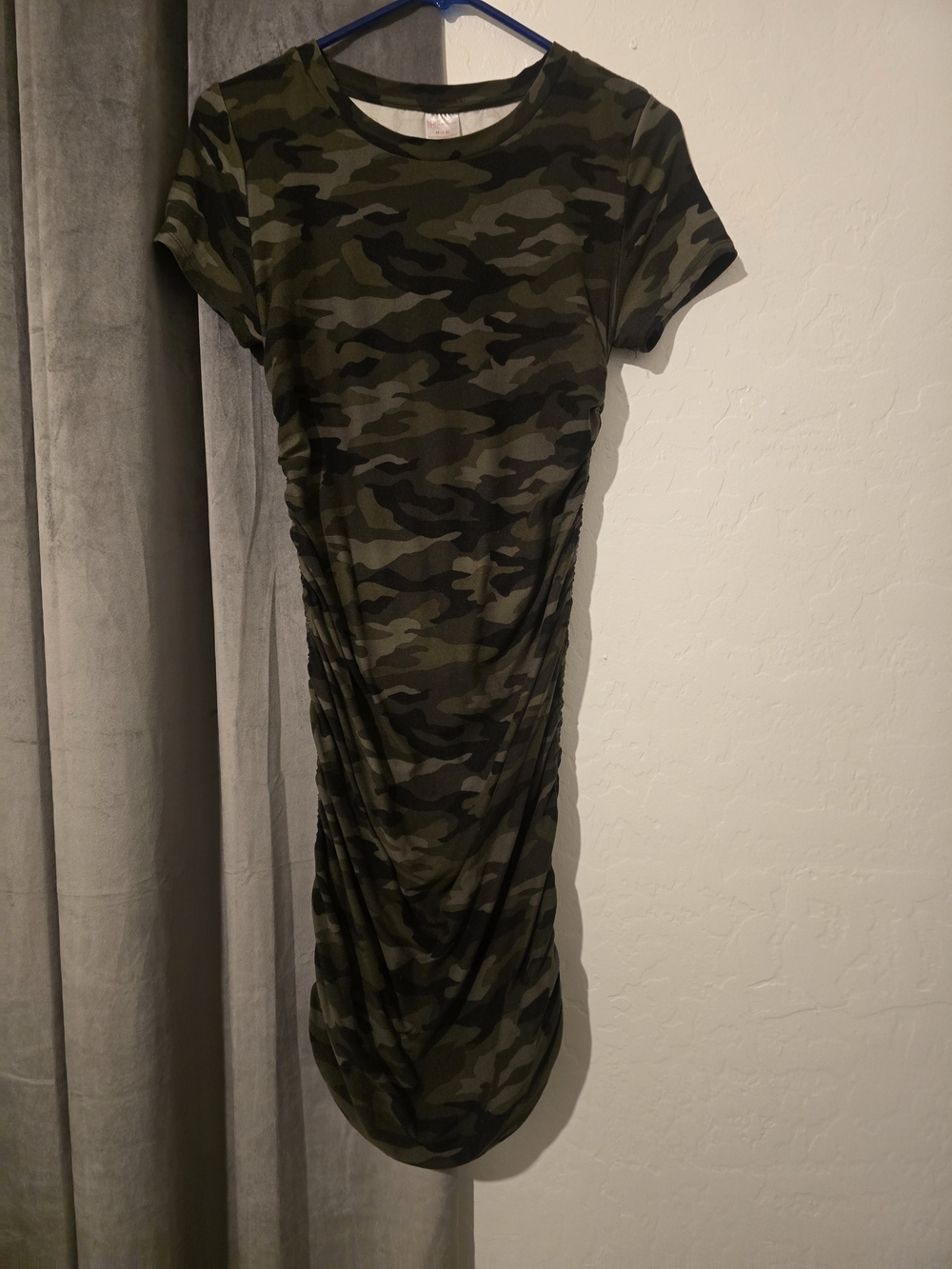 No Boundaries Green Camo Ruched Short Sleeve Bodycon Dress Mini Dress Medium